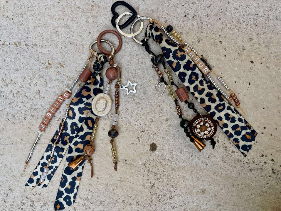 Porte clé, bijoux de sac Léo