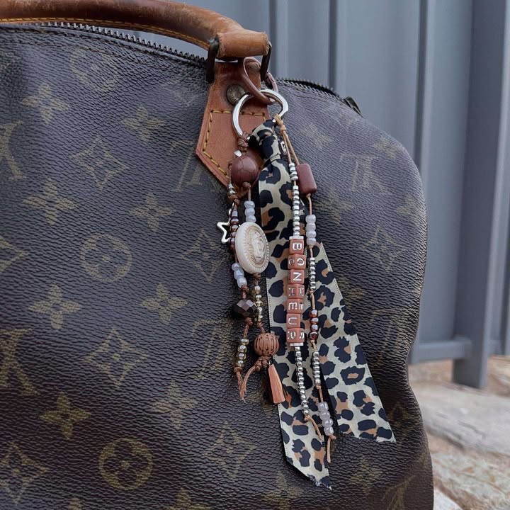 Porte clé, bijoux de sac Léo
