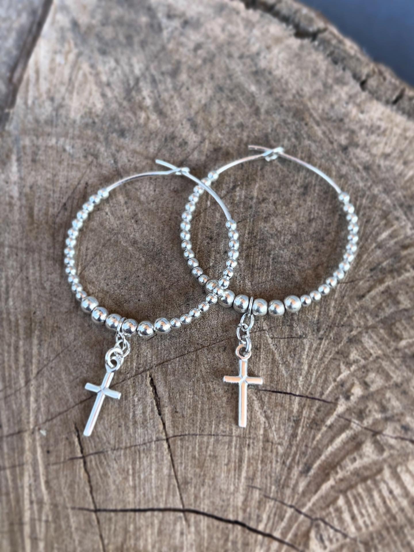 Créoles perlées croix